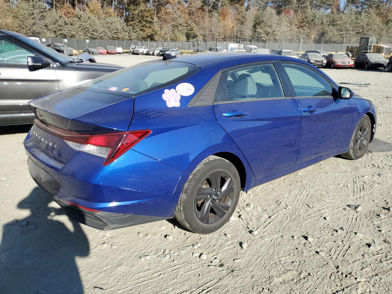 2021 Hyundai Elantra - Image 3