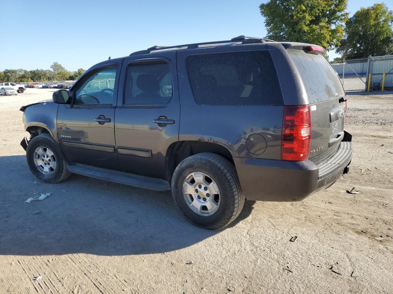2010 Chevrolet Tahoe - Image 2