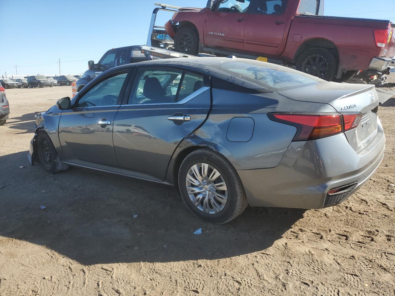 2019 Nissan Altima - Image 2
