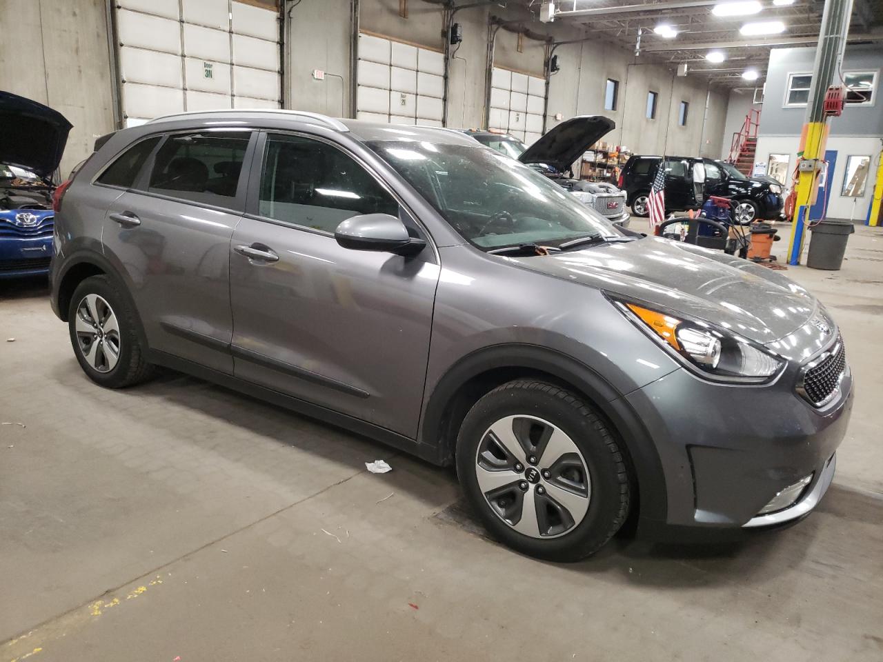 VIN KNDCB3LC4J5146226 2018 KIA NIRO no.4