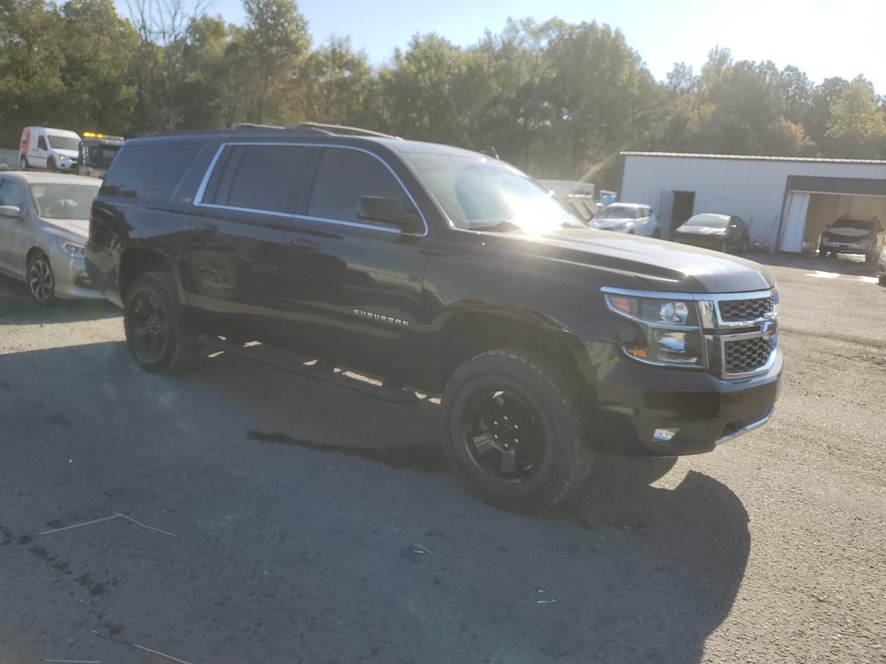 2018 Chevrolet Suburban - Image 4
