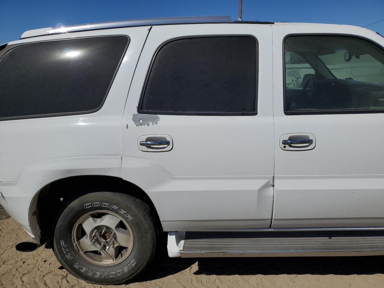 2002 Cadillac Escalade Luxury VIN: 1GYEK63N72R104844 Lot: 76659694