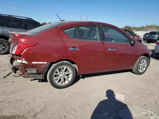  NISSAN VERSA 2018 Czerwony