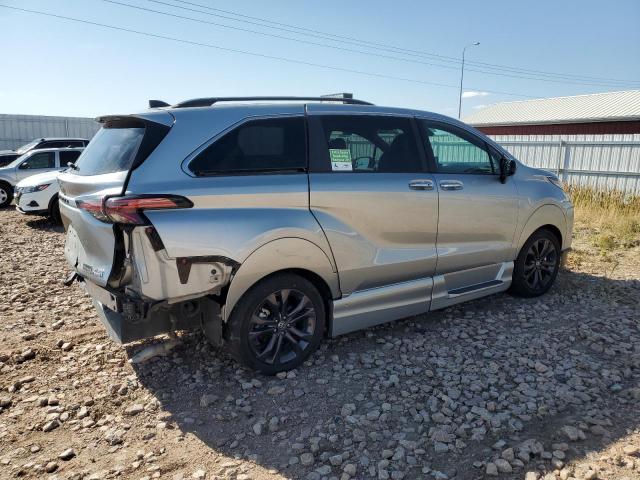  TOYOTA SIENNA 2022 Silver