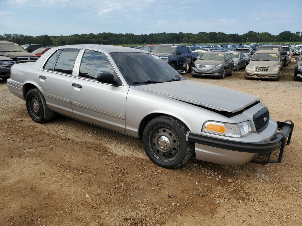 2009 Ford Crown Victoria - Image 4