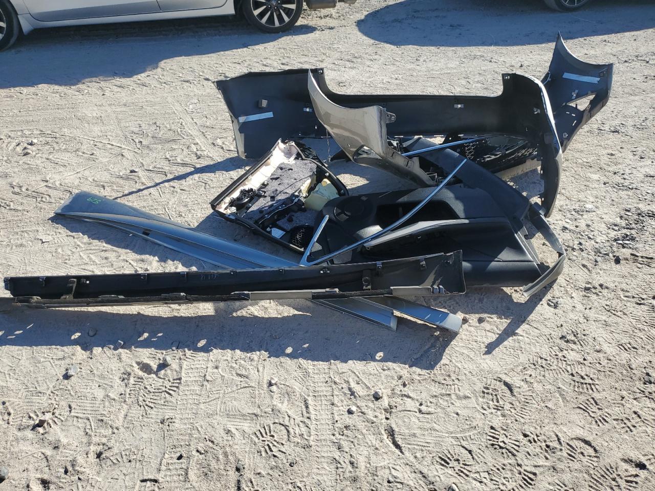 2018 Lexus Is 350 VIN: JTHBZ1D25J5033790 Lot: 74096974