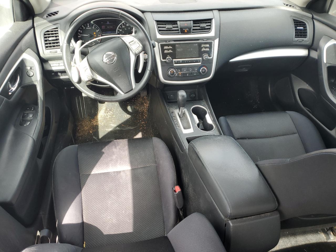 2017 Nissan Altima - Image 8