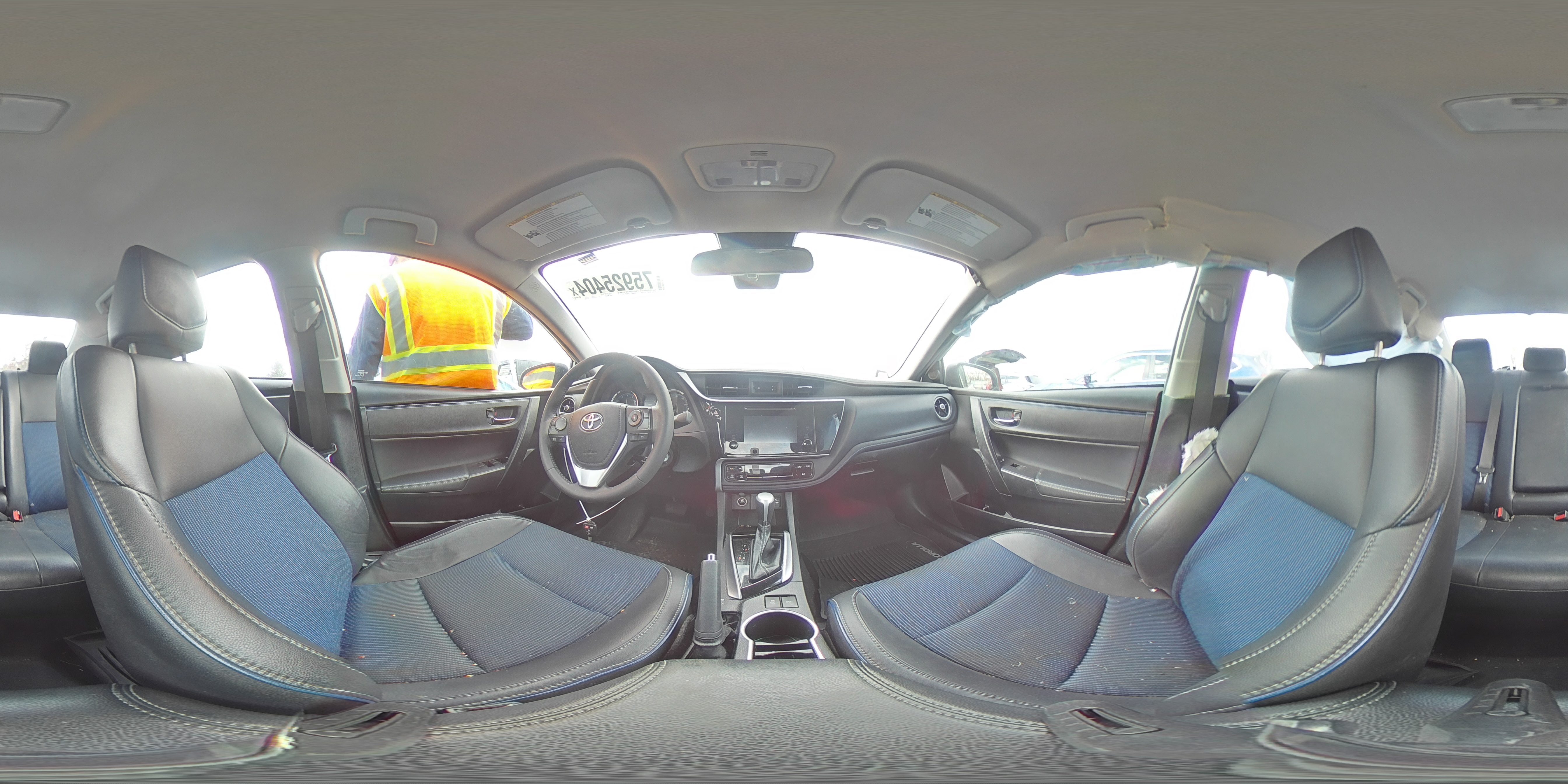 2018 Toyota Corolla L VIN: 2T1BURHE6JC085676 Lot: 75925404