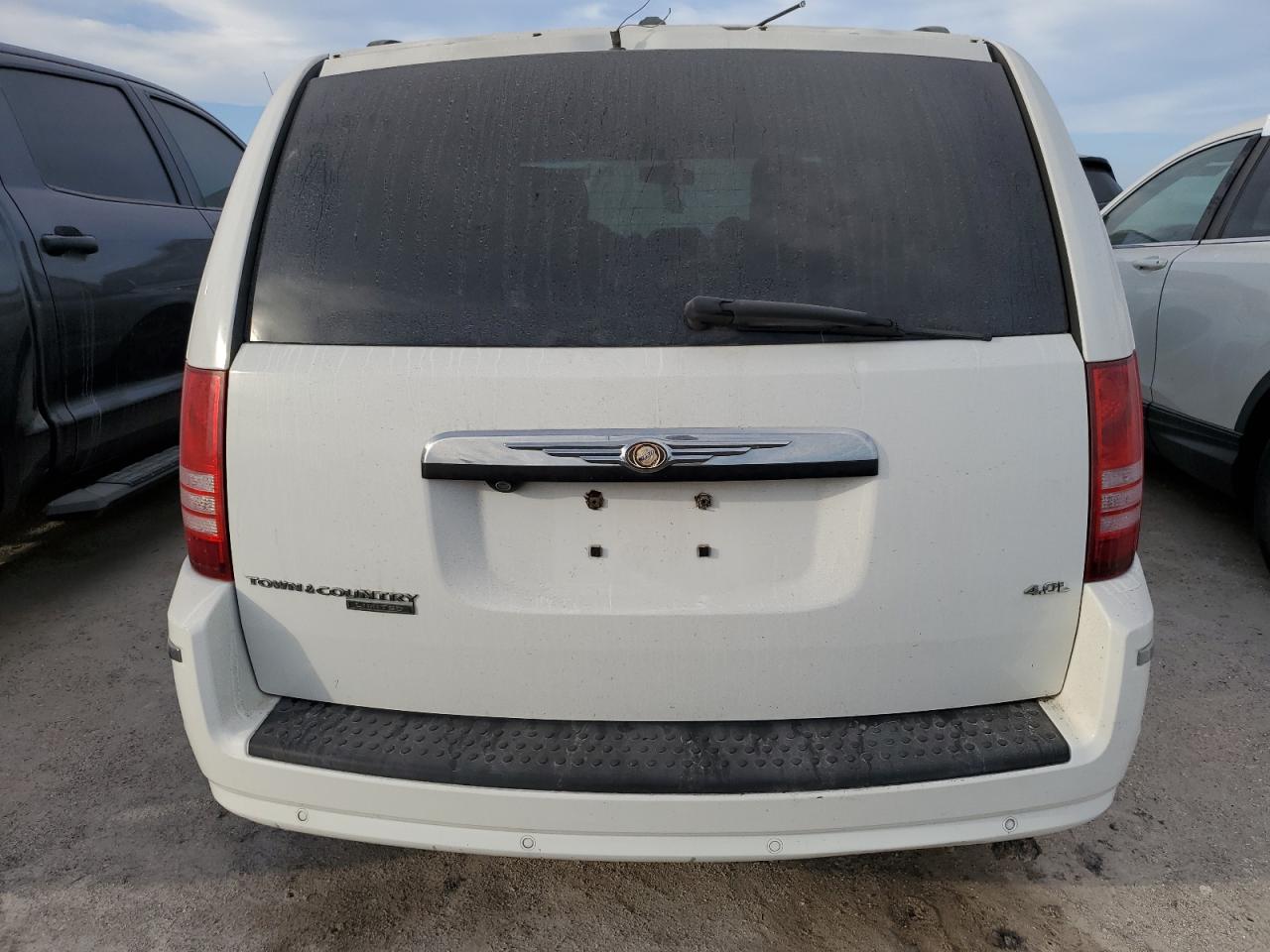 2008 Chrysler Town & Country Limited VIN: 2A8HR64X18R800349 Lot: 74803804