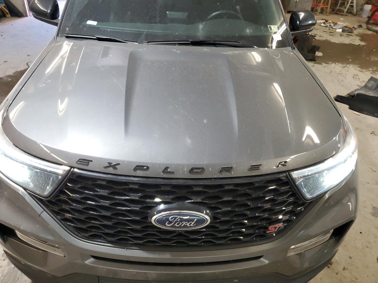 2023 Ford Explorer - Image 12