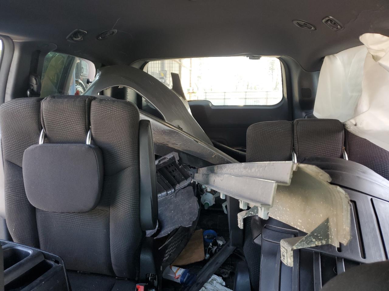 2020 Dodge Caravan - Image 10