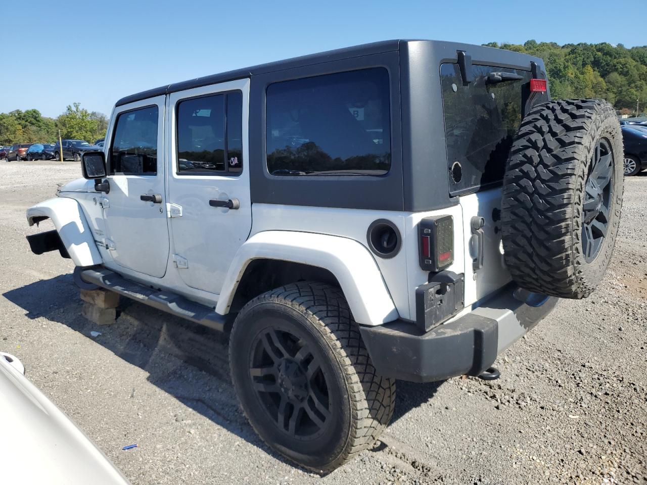 1C4HJWEG2EL237488 2014 Jeep Wrangler Unlimited Sahara