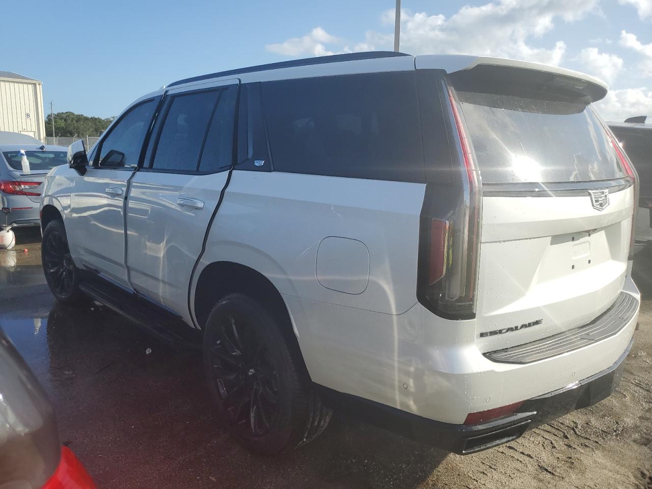 2024 Cadillac Escalade - Image 2
