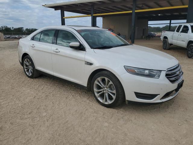 Sedans FORD TAURUS 2013 White