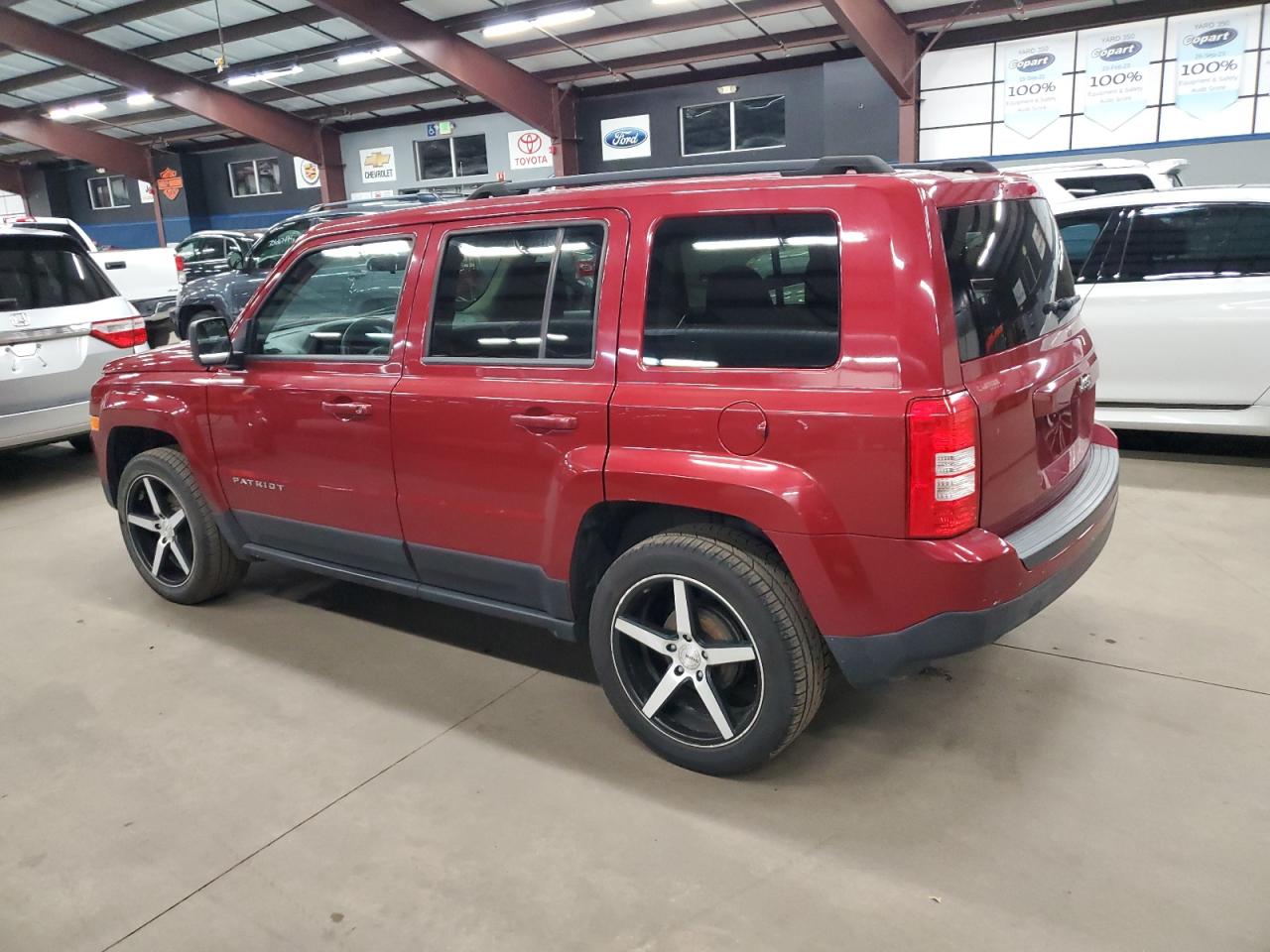 2015 Jeep Liberty (Patriot) - Image 2