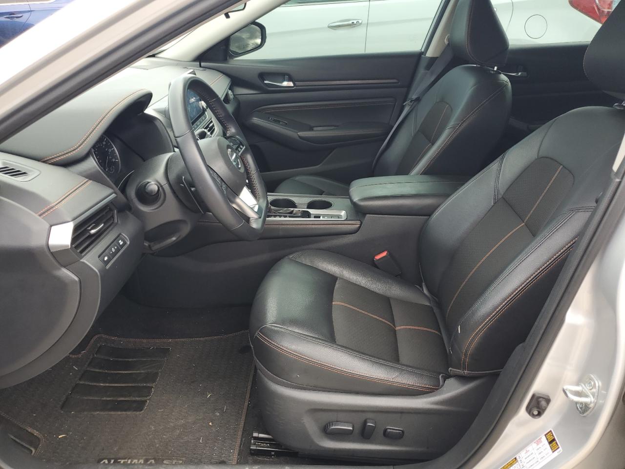 2020 Nissan Altima - Image 7
