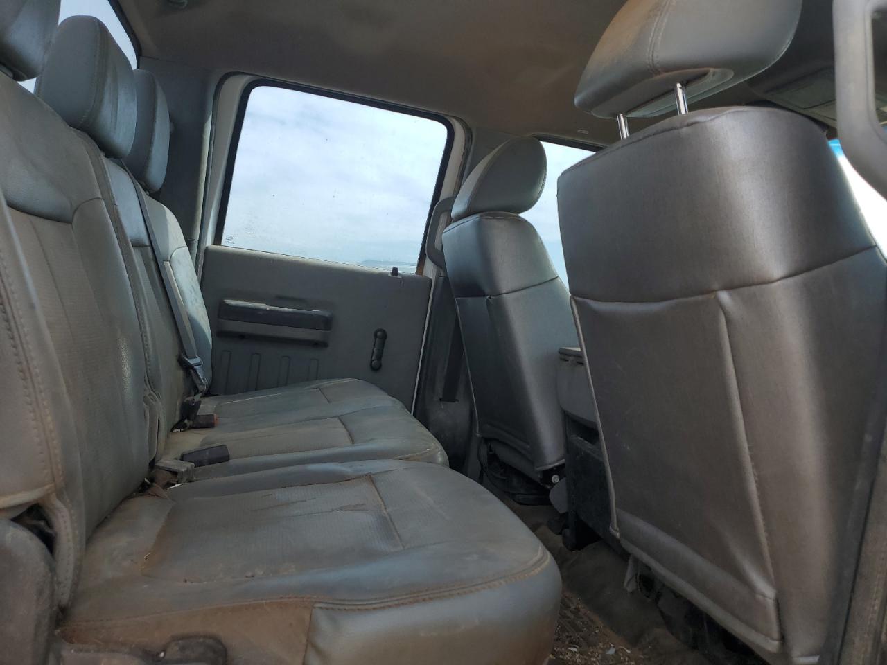 2012 Ford F350 - Image 10