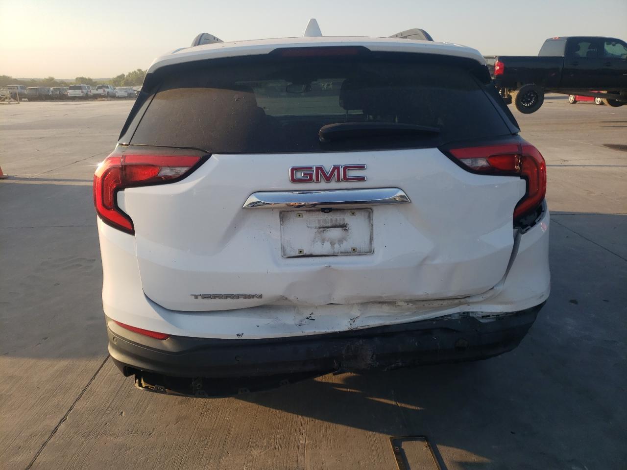 3GKALMEV8KL354222 2019 GMC Terrain Sle