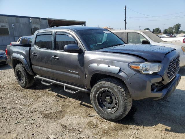 Pickups TOYOTA TACOMA 2017 Szary