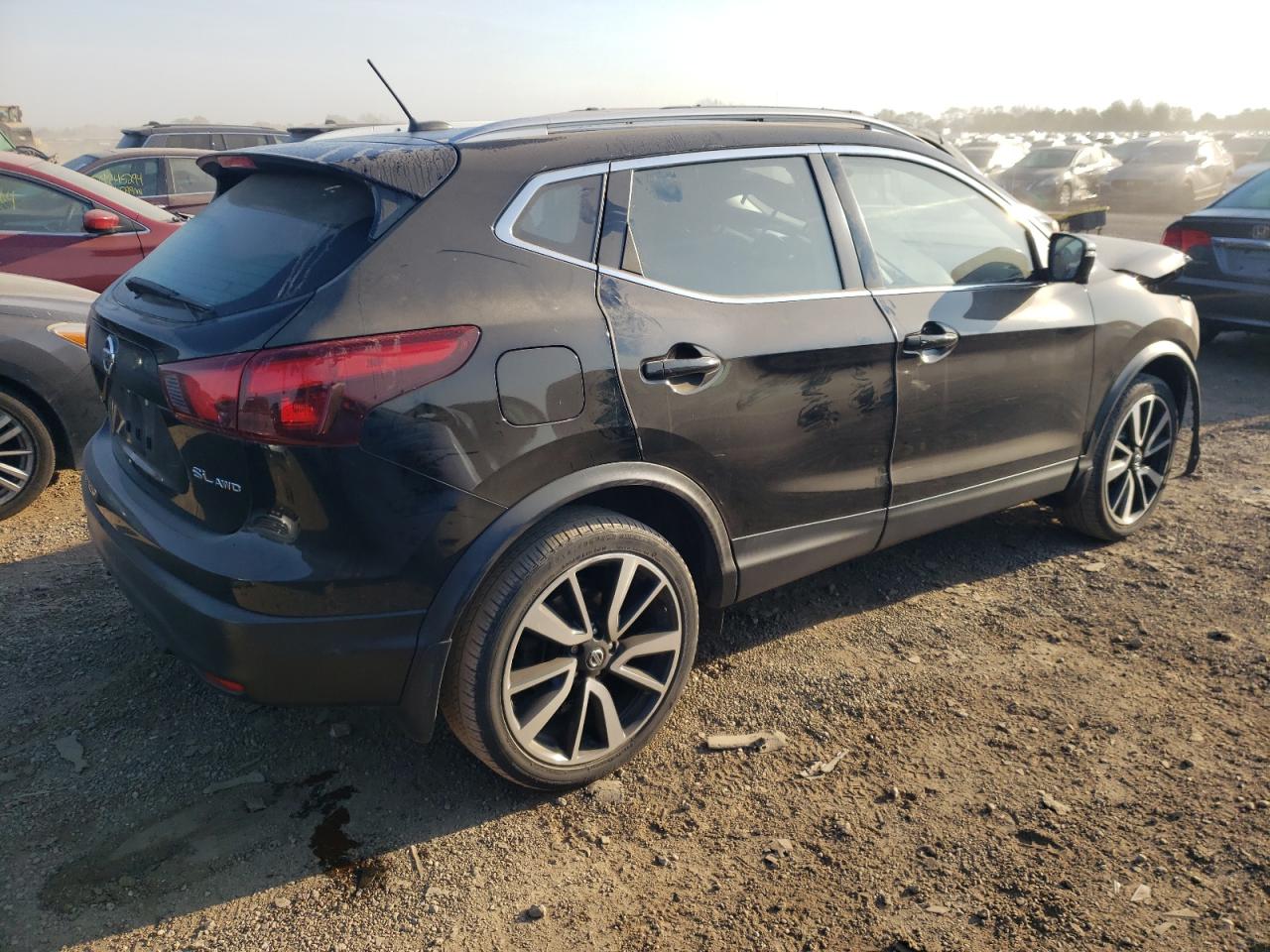 2017 Nissan Rogue - Image 3