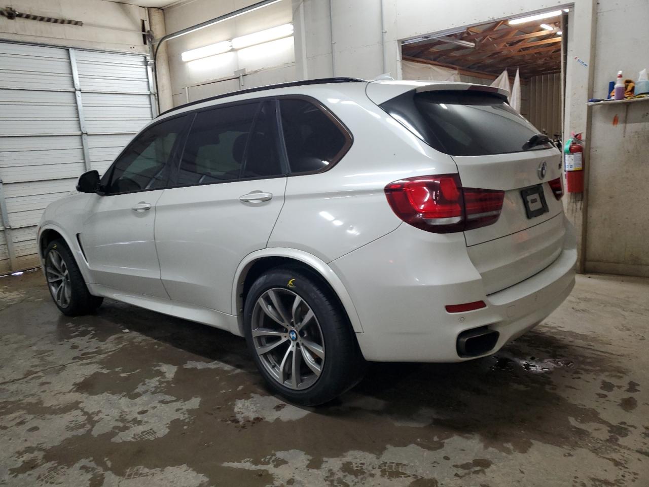 VIN 5UXKR0C52E0H18535 2014 BMW X5 no.2