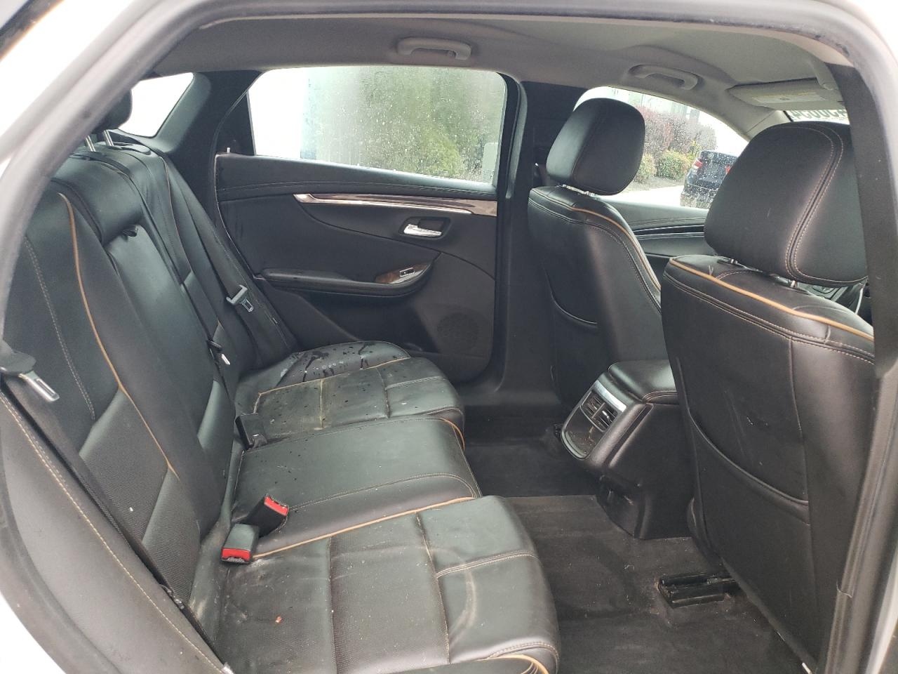 2015 Chevrolet Impala - Image 10