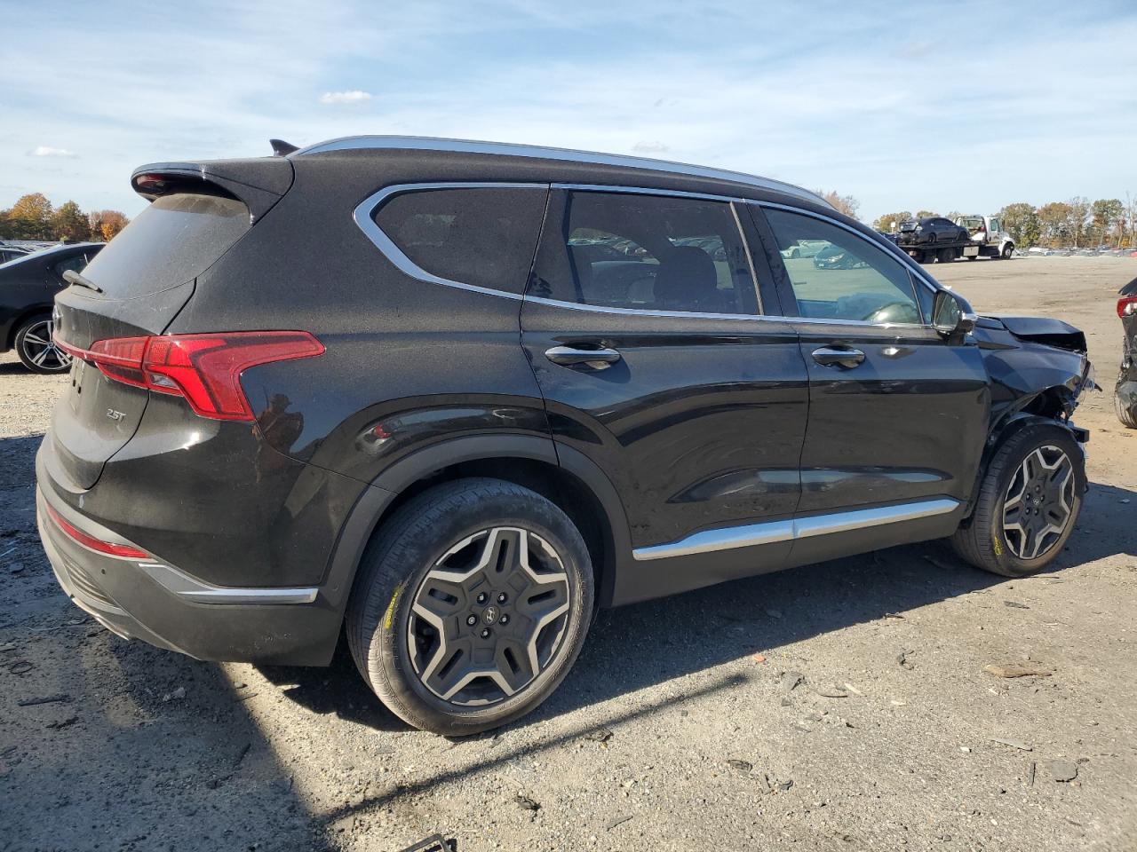 2023 Hyundai Santa Fe - Image 3