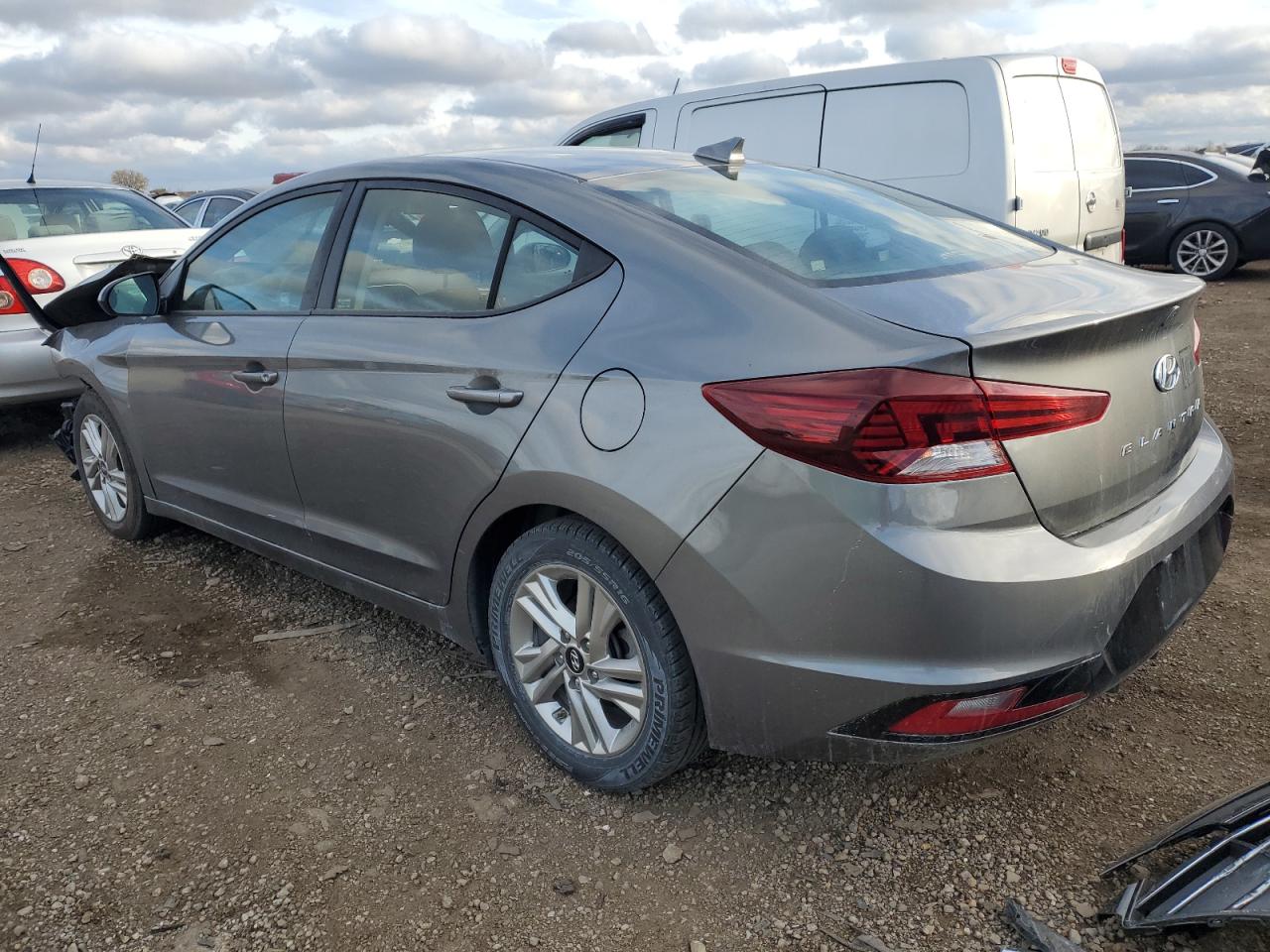 2020 Hyundai Elantra - Image 2