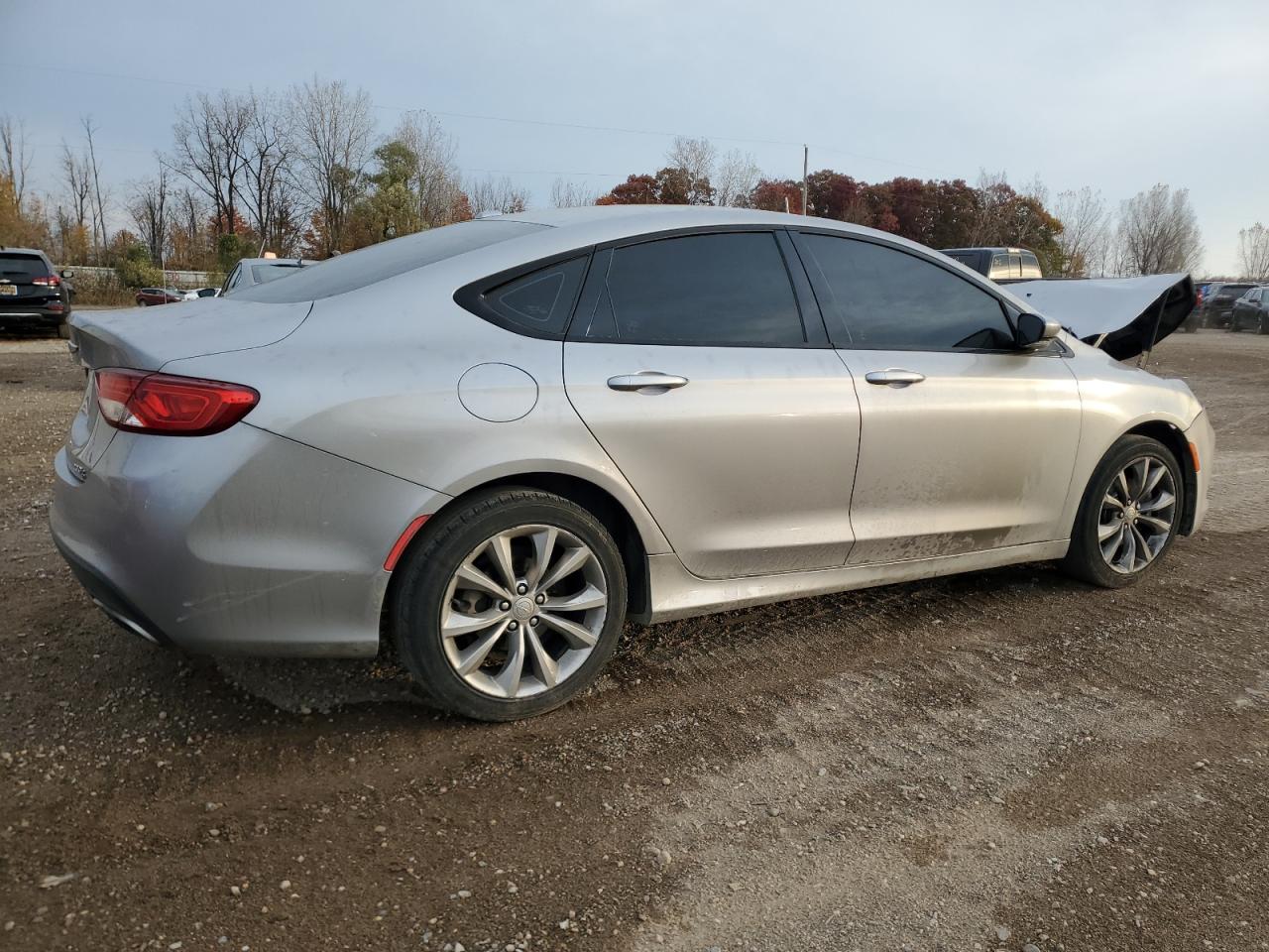 VIN 1C3CCCBB9FN670926 2015 CHRYSLER 200 no.3