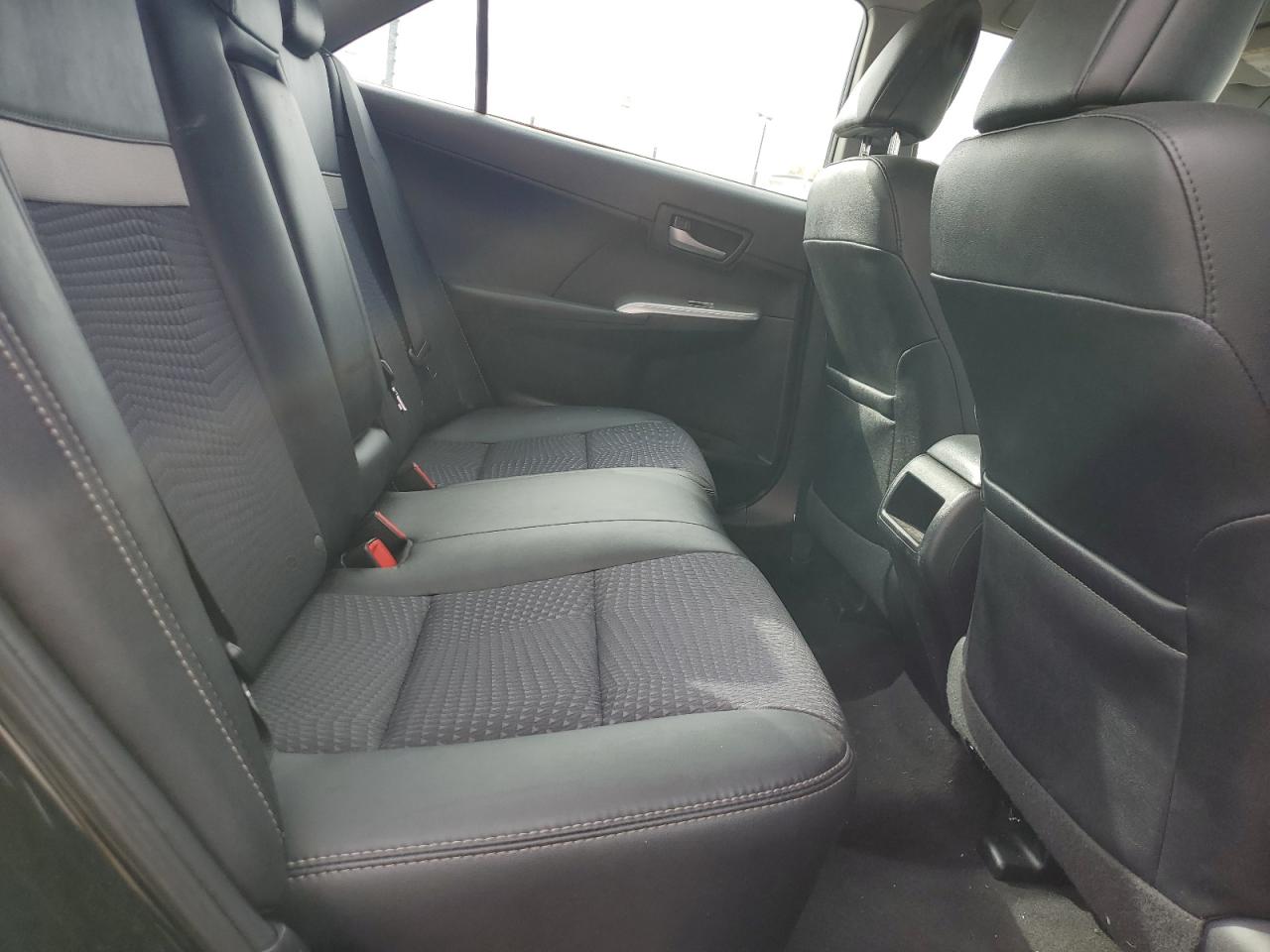 2013 Toyota Camry - Image 10