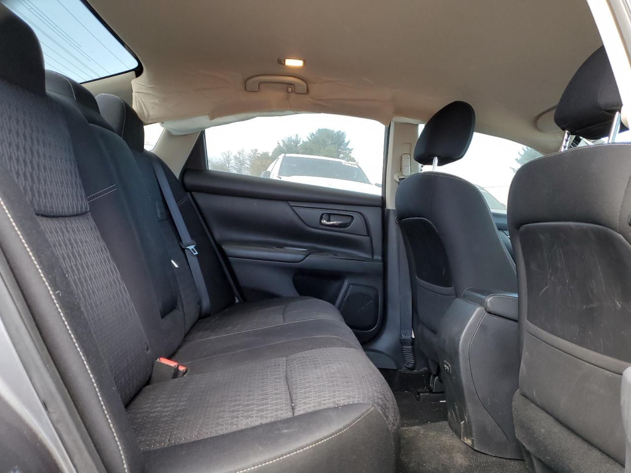 2017 Nissan Altima - Image 10
