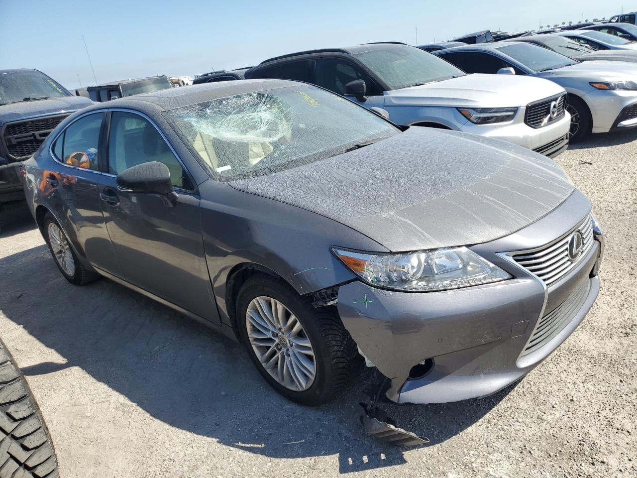 VIN JTHBK1GGXE2096368 2014 LEXUS ES350 no.4