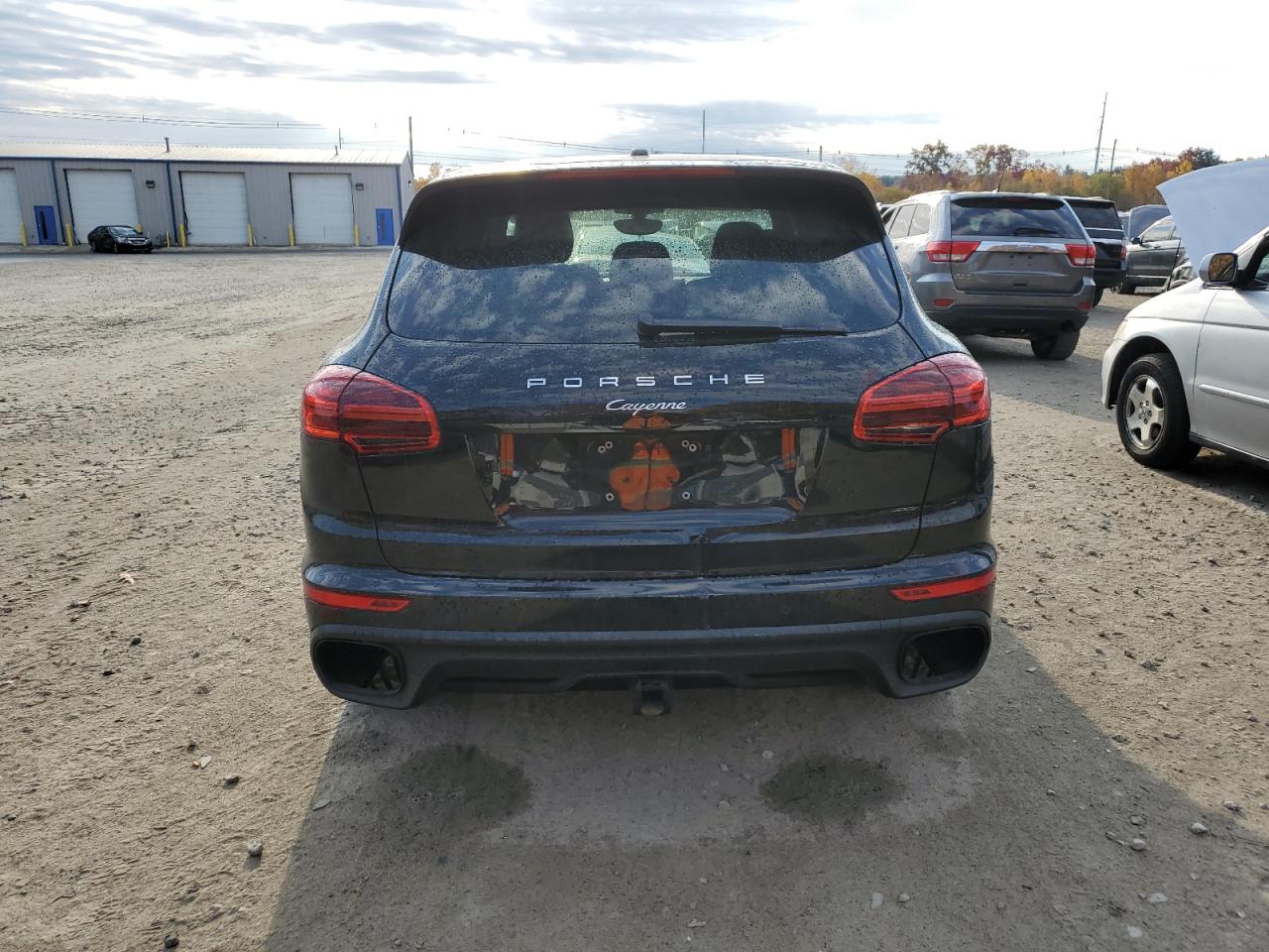 VIN WP1AA2A29HKA83228 2017 PORSCHE CAYENNE no.6