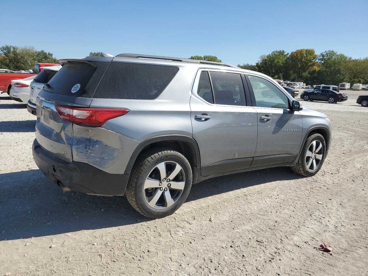 2020 Chevrolet Traverse - Image 3