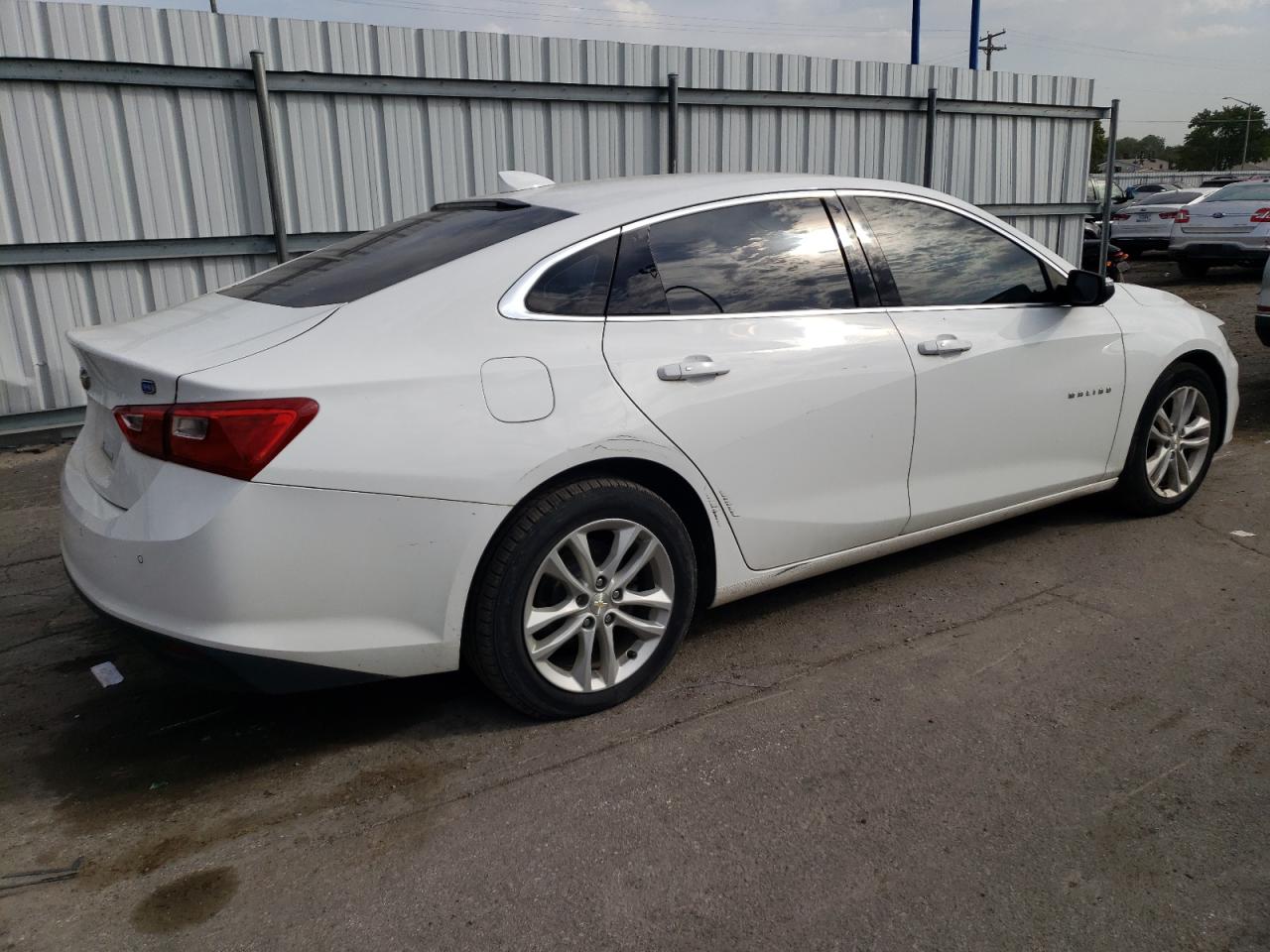 2016 Chevrolet Malibu - Image 3