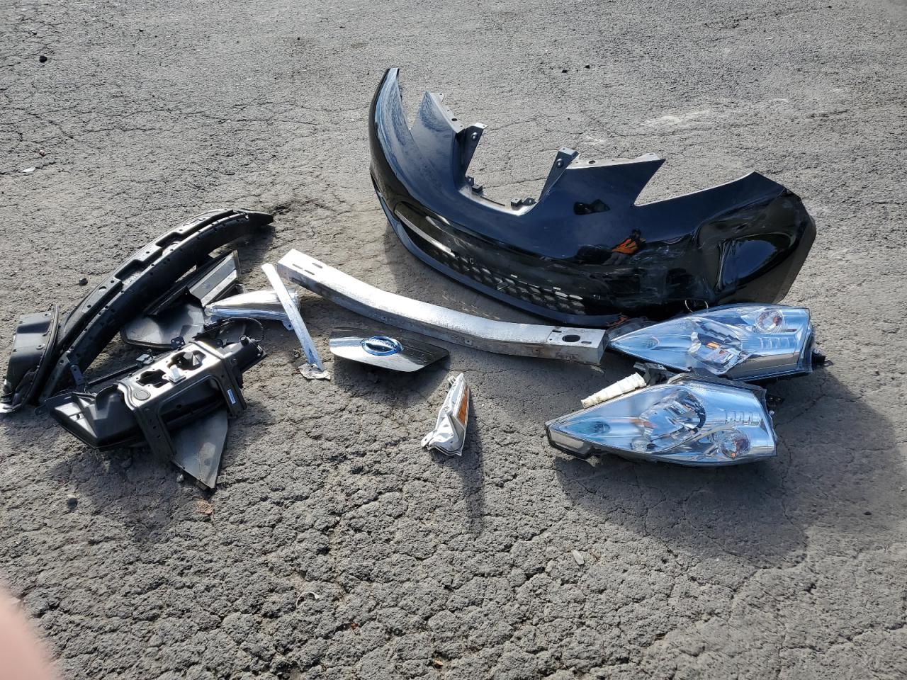 2016 Nissan Leaf - Image 12