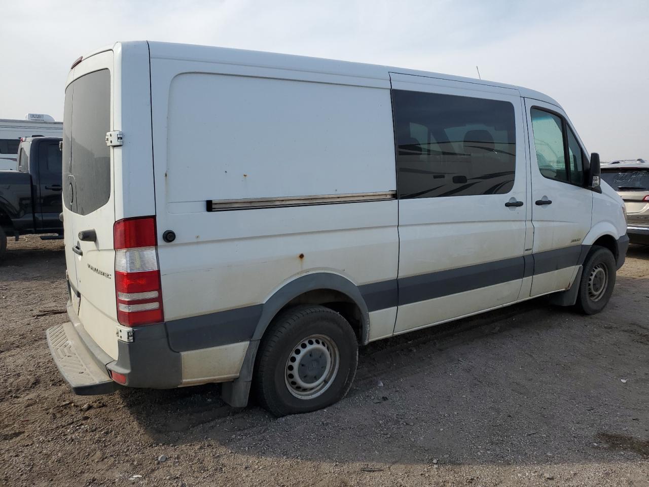 VIN WD4PE7CC8F5980321 2015 MERCEDES-BENZ SPRINTER no.3