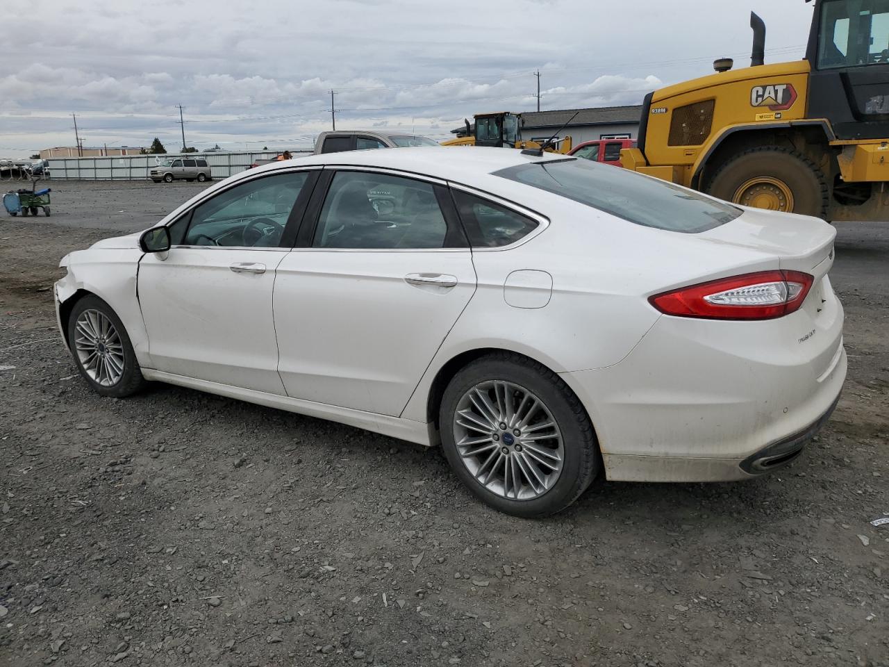 3FA6P0T95FR270811 2015 FORD FUSION - Image 2