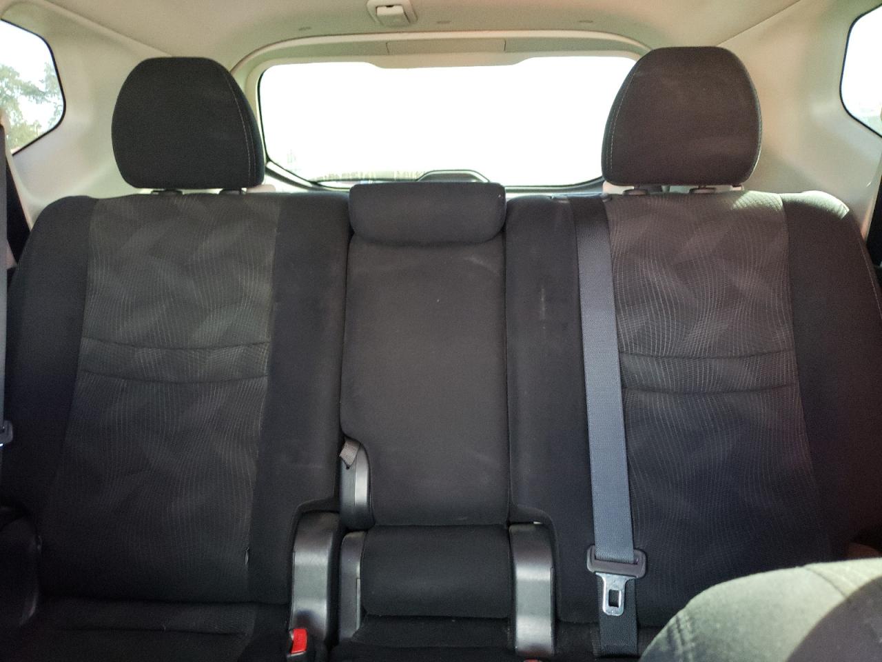 2016 Nissan Rogue - Image 10