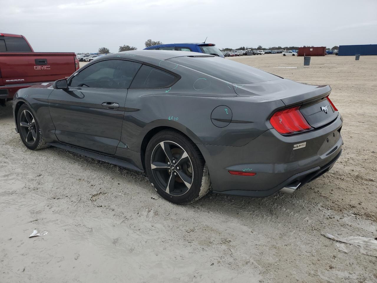 1FA6P8TH1J5107185 2018 FORD MUSTANG - Image 2