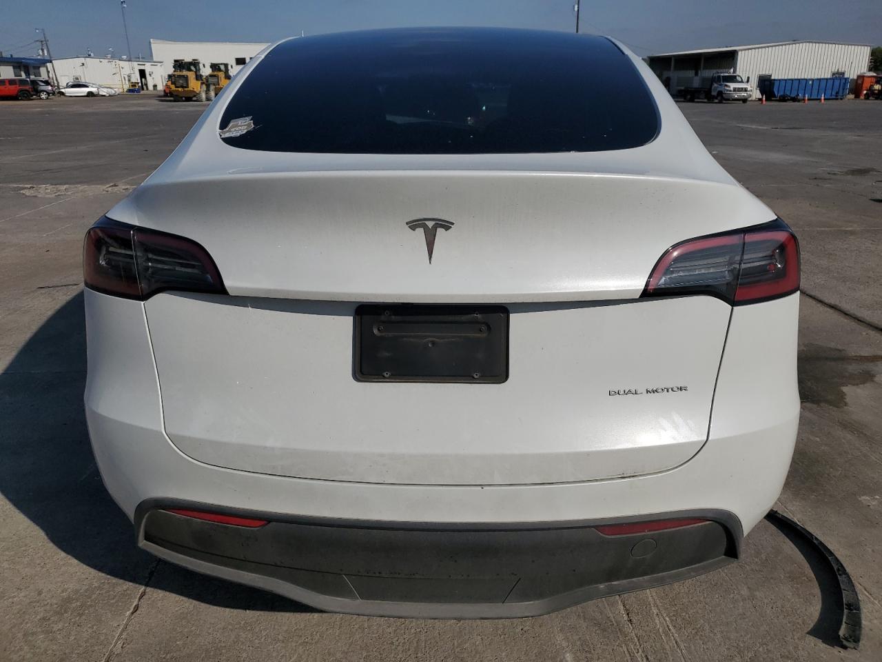 2023 Tesla Model Y VIN: 7SAYGDEE6PA027614 Lot: 78744754