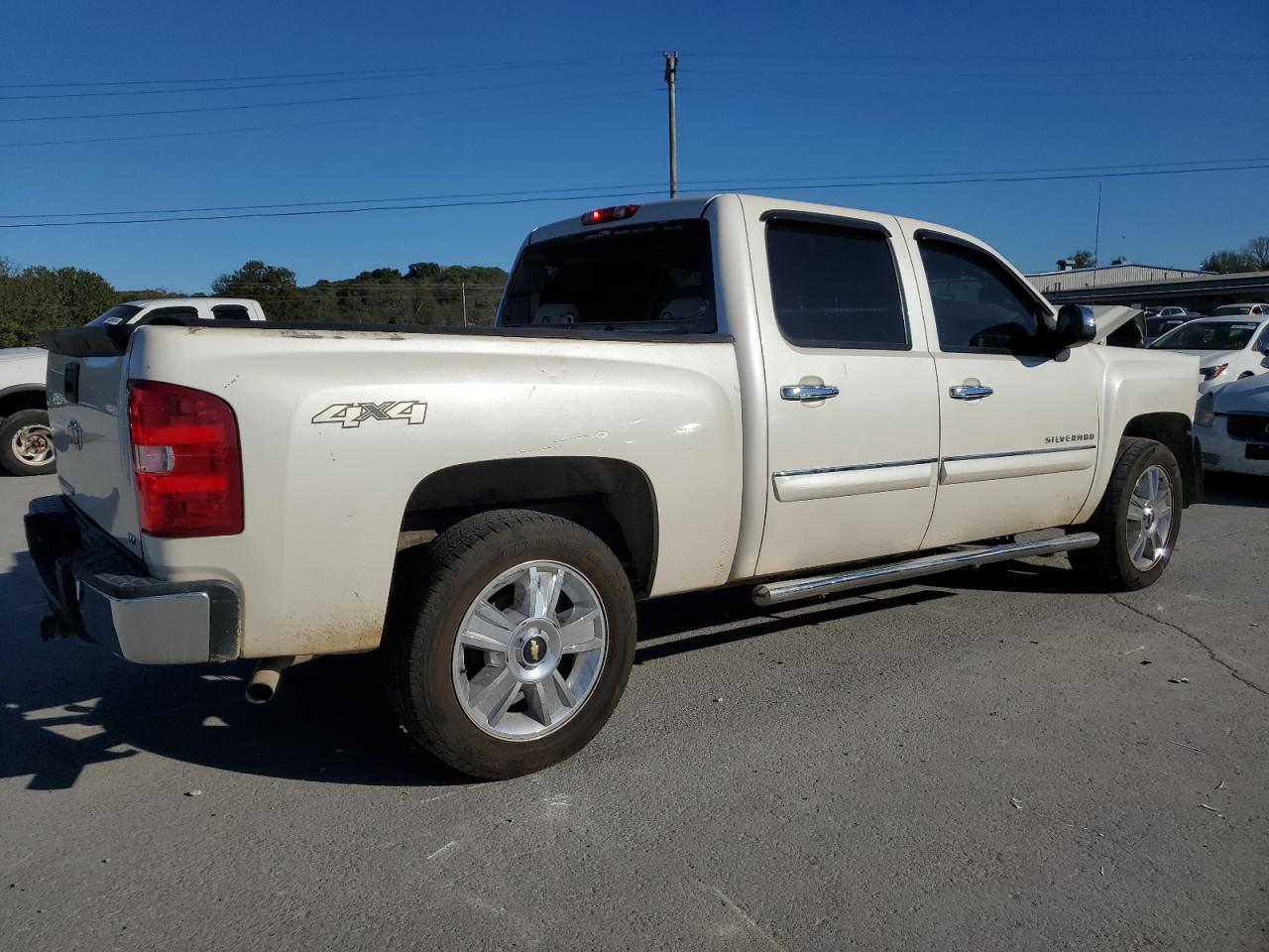 2013 Chevrolet Silverado - Image 3