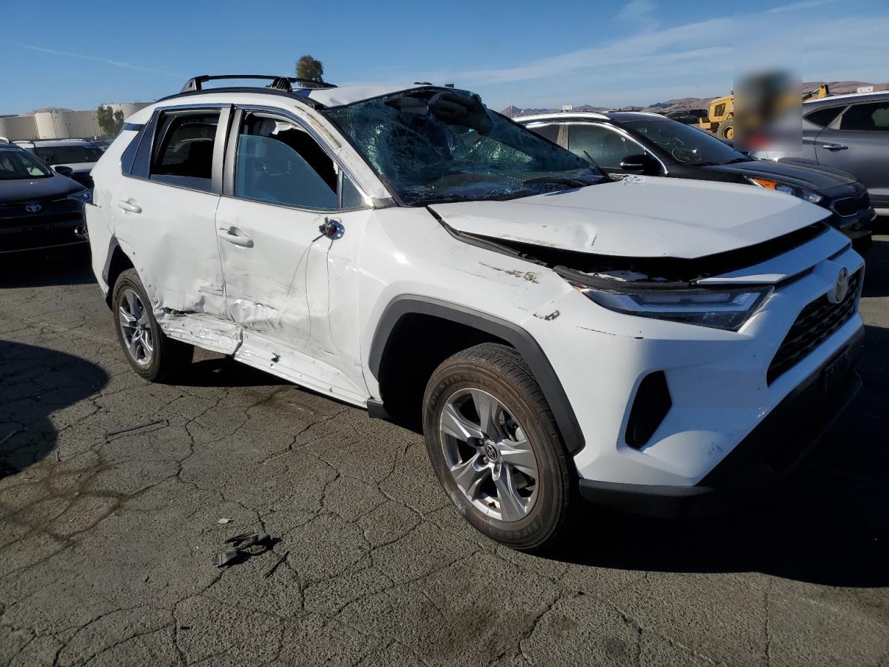 2023 Toyota RAV 4 - Image 4