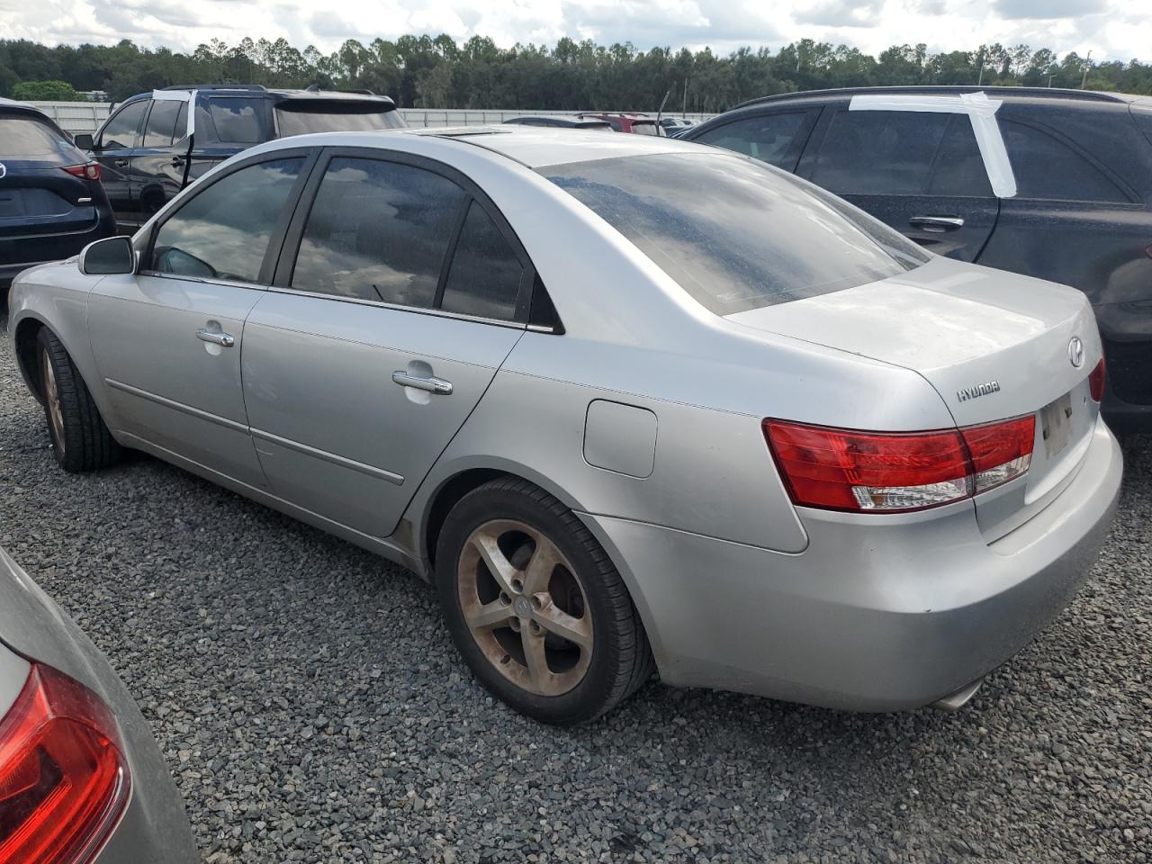 2006 Hyundai Sonata - Image 2
