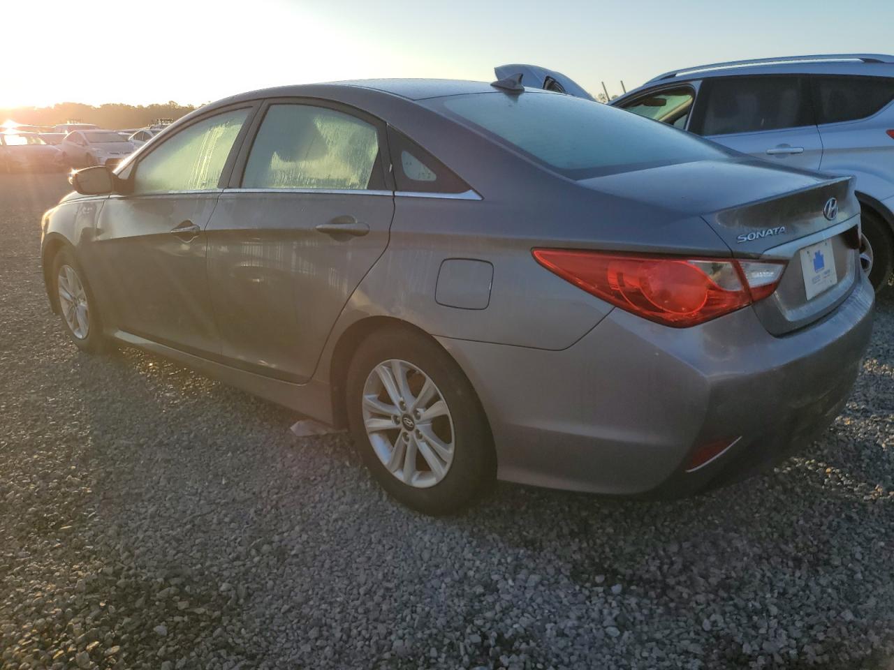 2014 Hyundai Sonata - Image 2