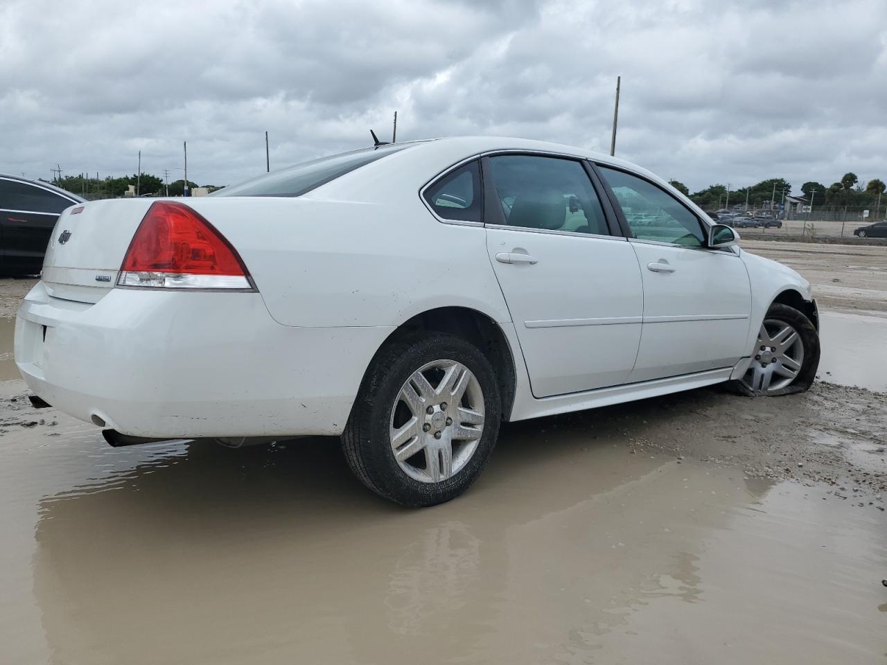 2016 Chevrolet Impala - Image 3