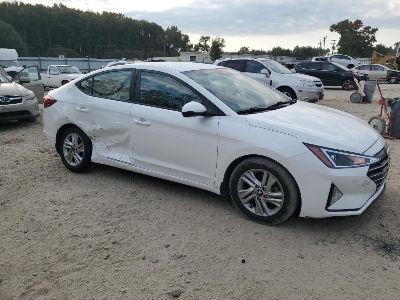 2020 Hyundai Elantra - Image 4