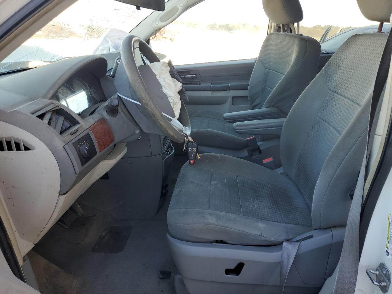 2009 Chrysler Town & Country Lx VIN: 2A8HR44E79R626257 Lot: 76979374