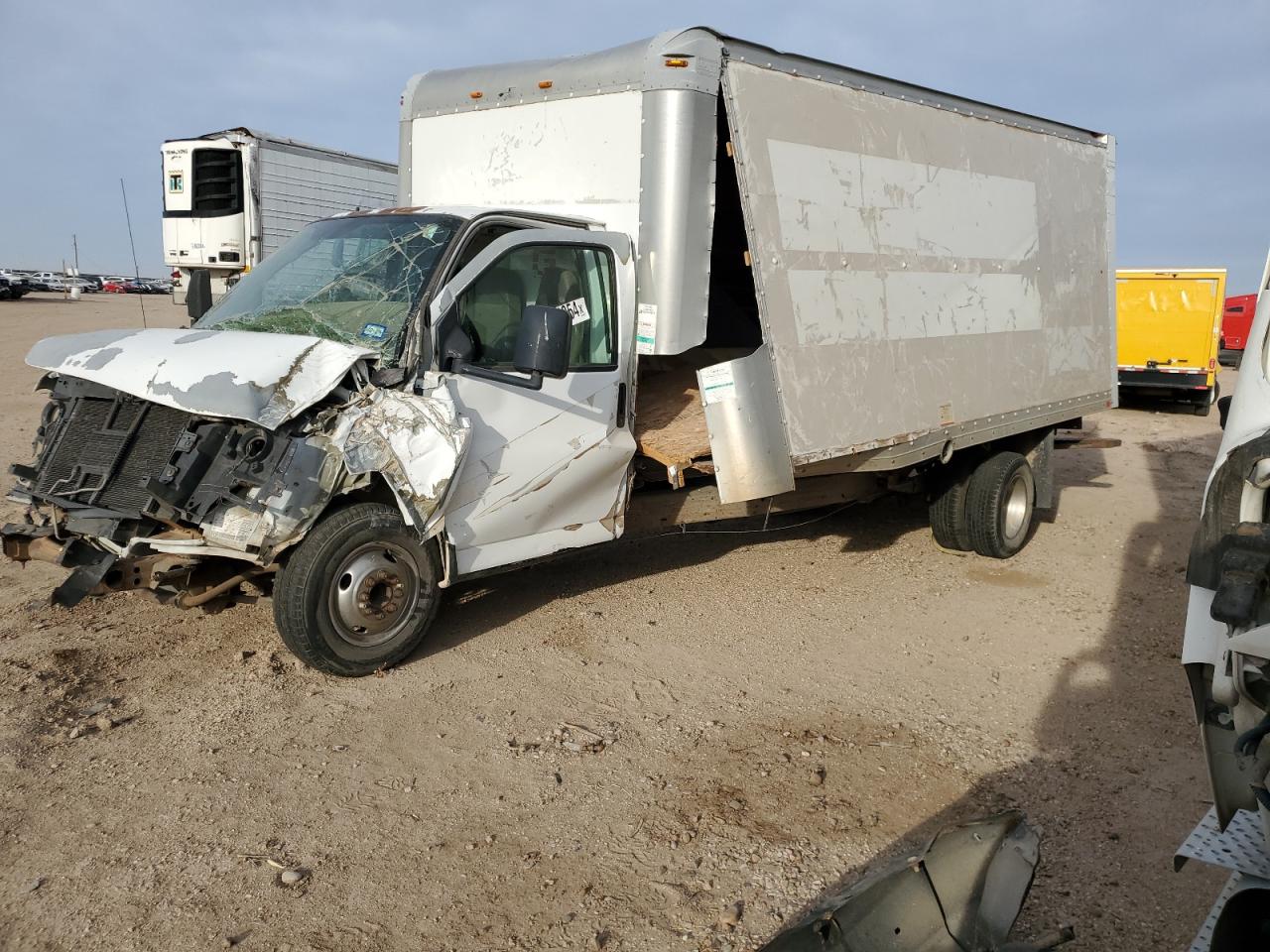 2008 GMC Savana - Image 1