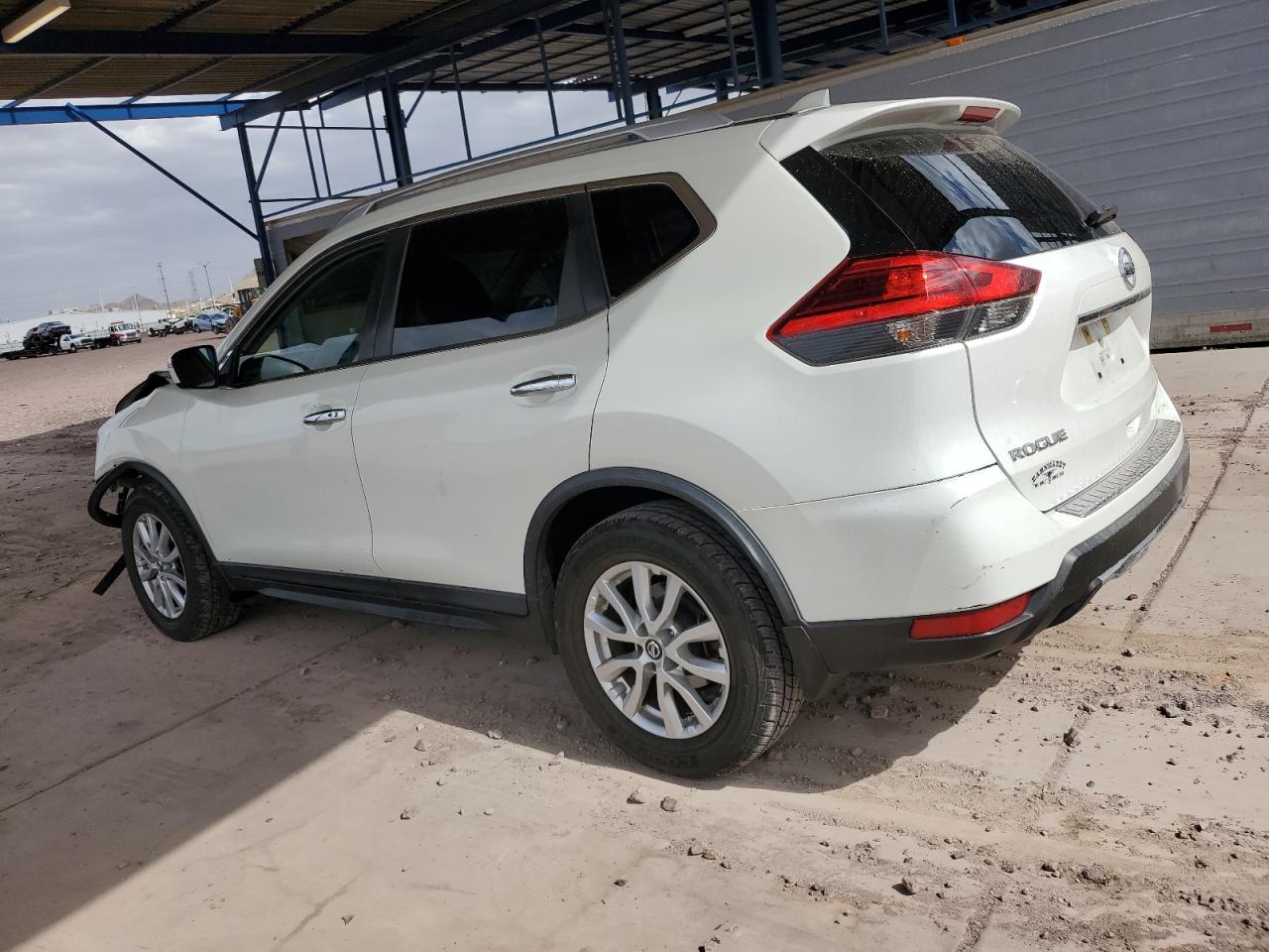 2017 Nissan Rogue - Image 2
